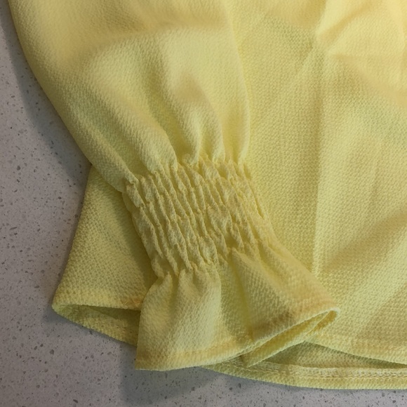 Pastel yellow blouse - Picture 2 of 4